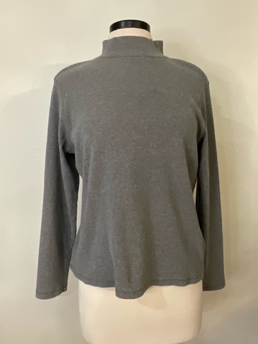 Liz Claiborne Women’s L Gray Ribbed Mock Neck Long Sleeve Top